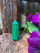 Load image into Gallery viewer, Malachite Tower