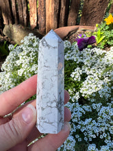 Load image into Gallery viewer, White Howlite Tower