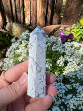 Load image into Gallery viewer, White Howlite Tower