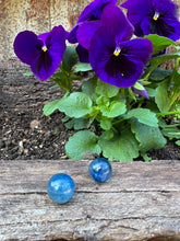 Load image into Gallery viewer, Kyanite Mini Sphere