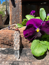 Load image into Gallery viewer, Colombian Quartz Macrame Pendant