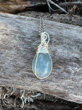 Load image into Gallery viewer, Gorgeous Aquamarine Pendant