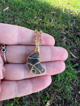 Load image into Gallery viewer, Flashy Labradorite Moon Pendant