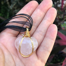 Load image into Gallery viewer, Rose Quartz Heart Pendant