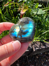 Load image into Gallery viewer, Labradorite Heart