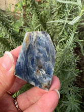 Load image into Gallery viewer, Blue Kyanite Freeform