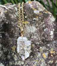 Load image into Gallery viewer, Quartz Pendant
