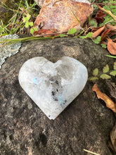 Load image into Gallery viewer, Moonstone Heart