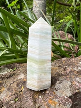 Load image into Gallery viewer, Caribbean Calcite Tower