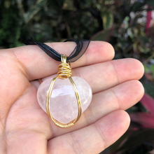 Load image into Gallery viewer, Rose Quartz Heart Pendant