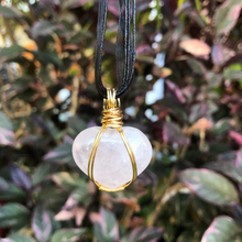 Load image into Gallery viewer, Rose Quartz Heart Pendant