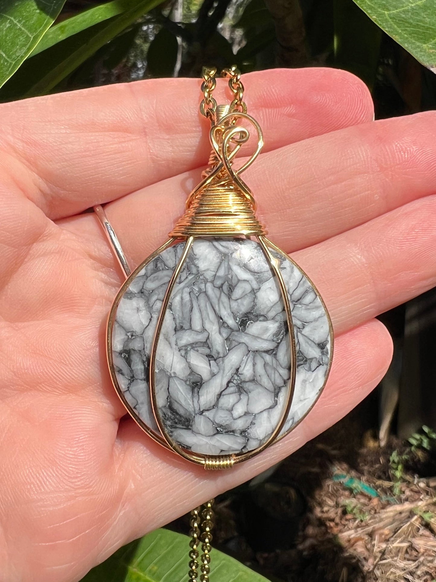 Pinolith Pendant