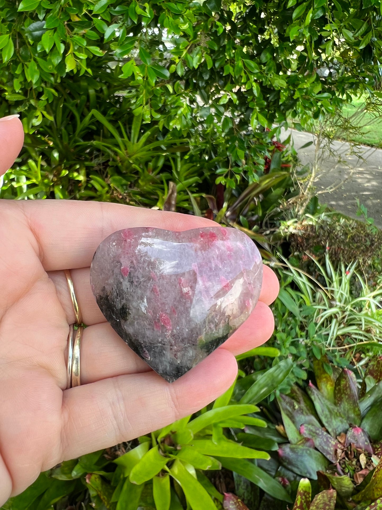 Rhodonite in Quartz Heart
