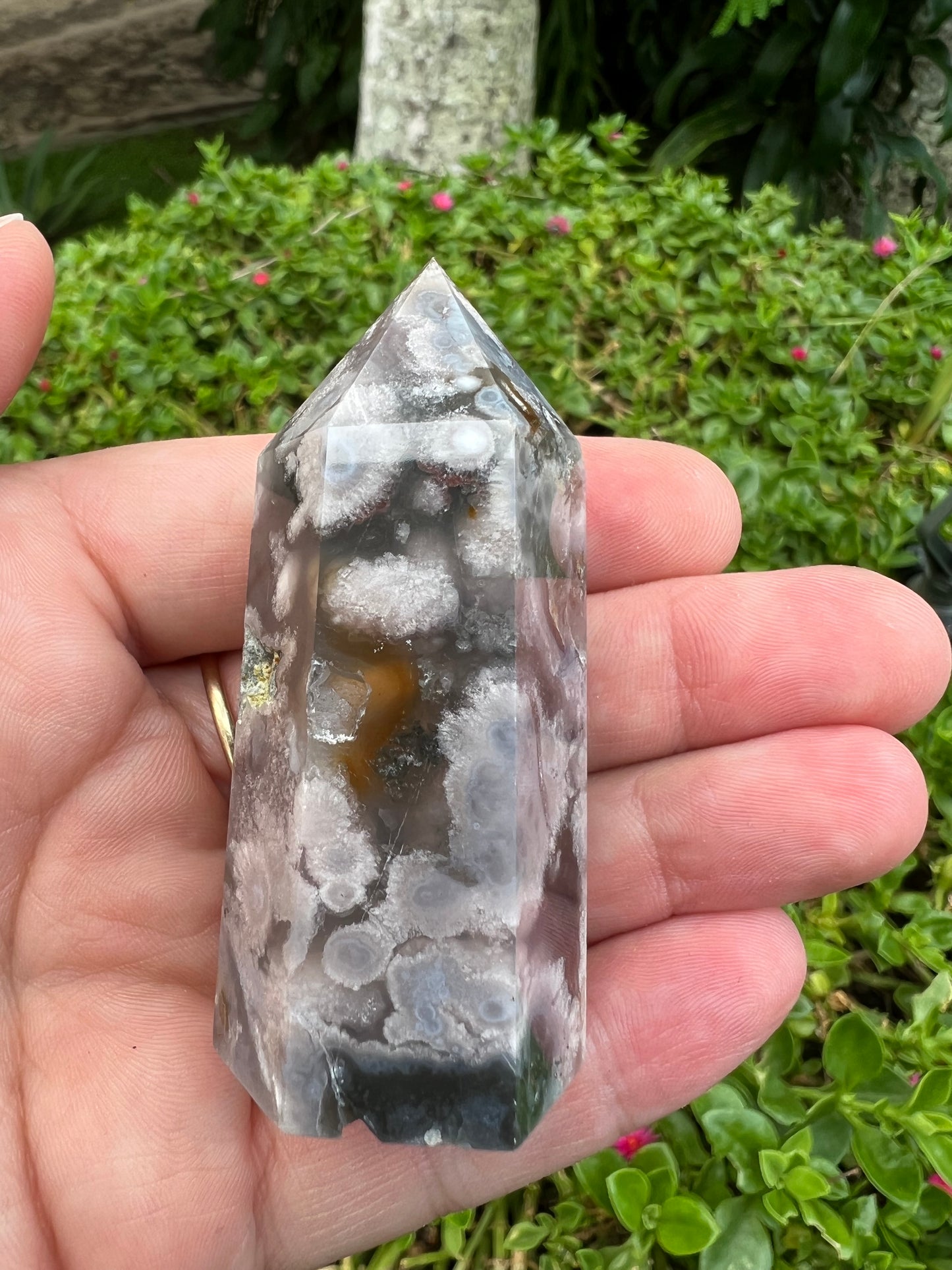 Black Flower Agate Tower